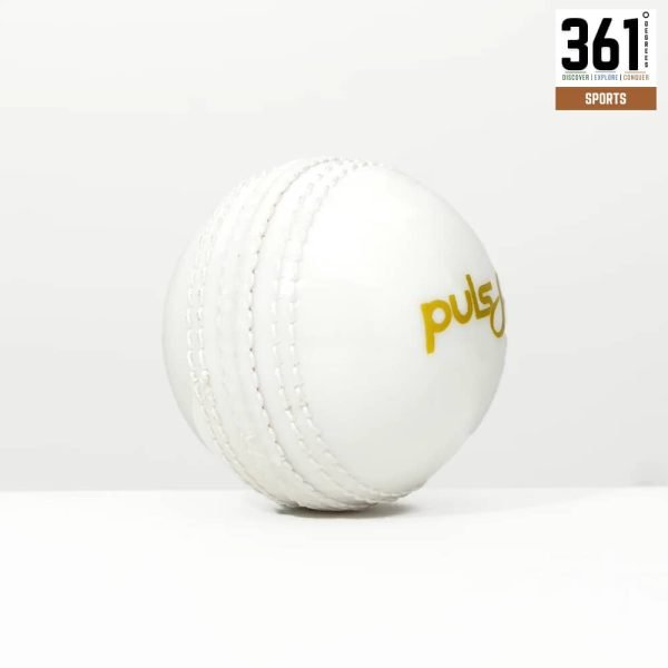 PULS8 Incredible Cricket Ball - White