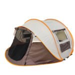 Quick-opening 6 person tent window and zip detail